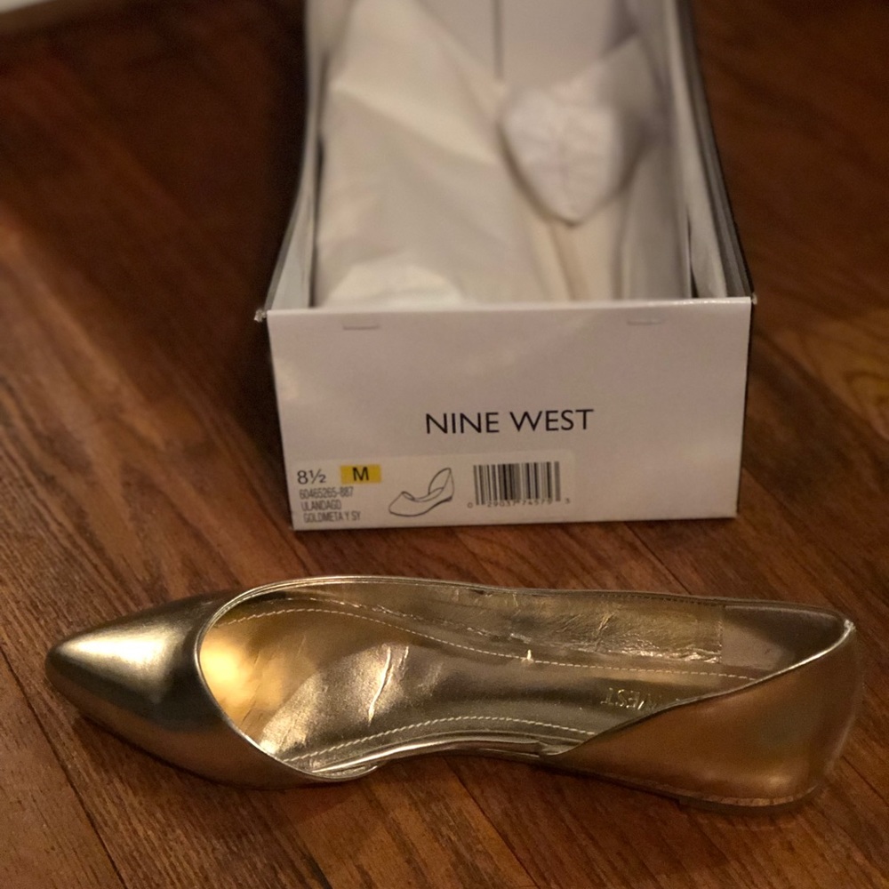 Nine West Women’s Gold Flats- size 8.5 brand new